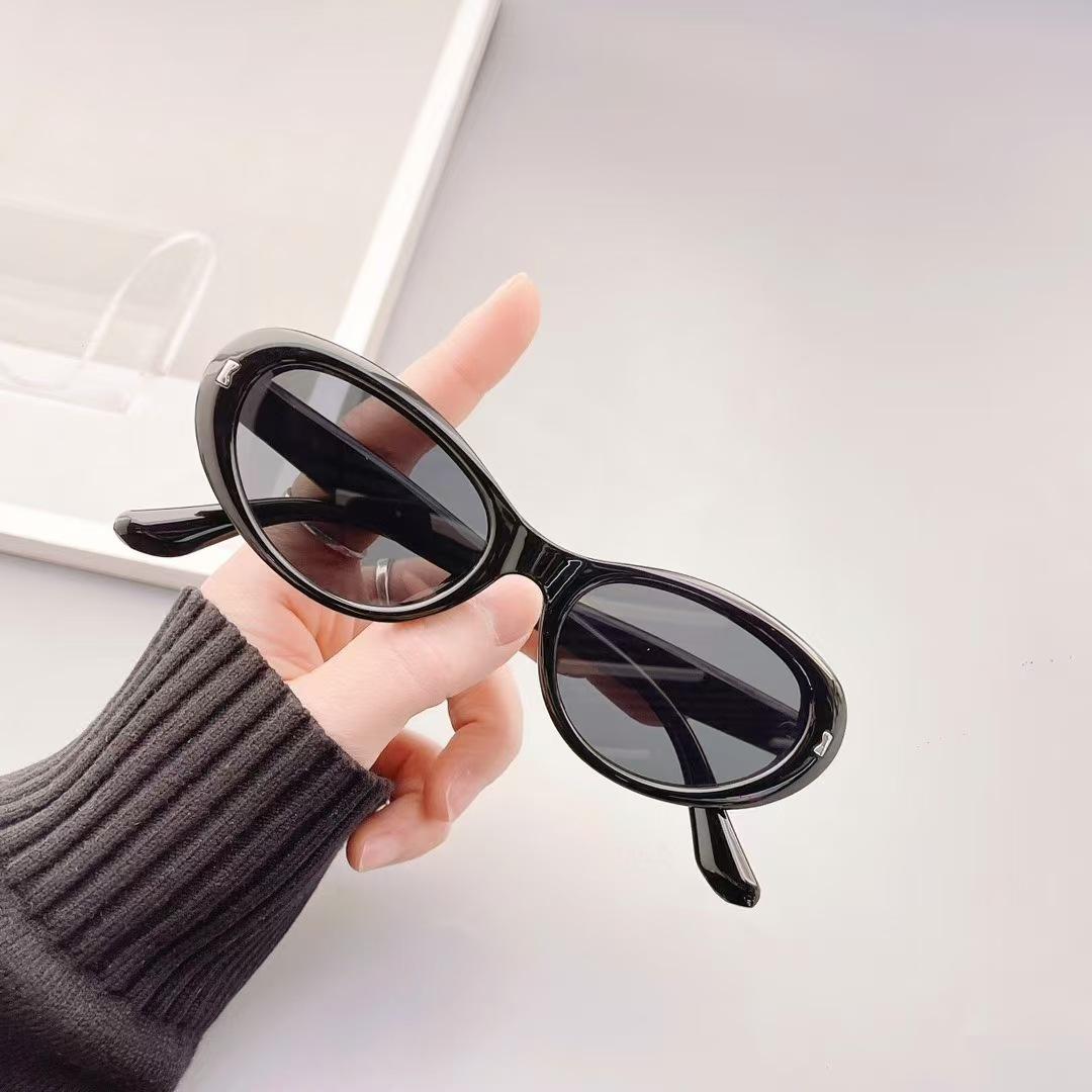 New Stylish Women Sunglasses Oval Shape UV Protection Cool Sun Glasses for Travel Hiking Male
New Stylish Women Sunglasses Oval Shape UV Protection Cool Sun Glasses for Travel Hiking Male
