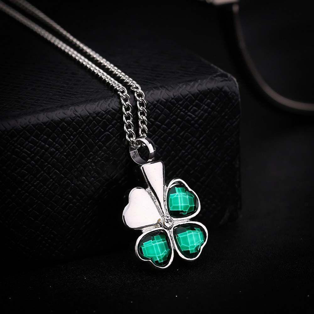 Clavicle Chain Leaves Memorial Accessories Jewelry Vial Pendant Urn Necklace For Ashes Cremation
Clavicle Chain Leaves Memorial Accessories Jewelry Vial Pendant Urn Necklace For Ashes Cremation