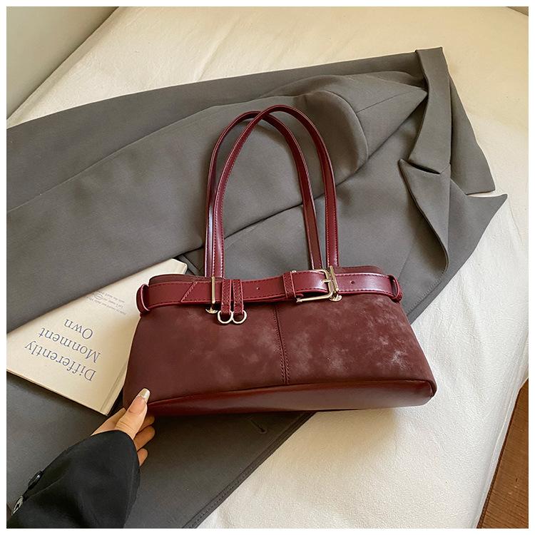 Large capacity bag women s retro fashion 2025 autumn new casual shoulder armpit bag niche foreign style commuter bag
Large capacity bag women s retro fashion 2025 autumn new casual shoulder armpit bag niche foreign style commuter bag