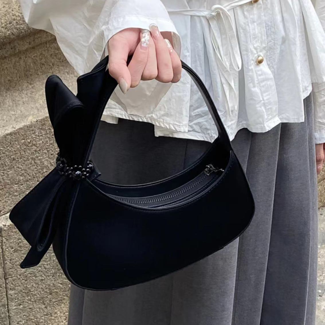 JIAERDI Sweet Cute Bow Tote Bag Women Half Moon Shaped Large Capacity Shoulder Bag Ladies Elegant Lolita Black Handbag Chic 2025 25x10x5.5cm чёрный
JIAERDI Sweet Cute Bow Tote Bag Women Half Moon Shaped Large Capacity Shoulder Bag Ladies Elegant Lolita Black Handbag Chic 2025 25x10x5.5cm чёрный