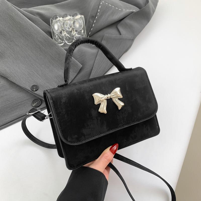 Stylish Small Square Crossbody Bag For Women In Black Blue Pink And White Colors Ideal For Casual Spring Outfits
Stylish Small Square Crossbody Bag For Women In Black Blue Pink And White Colors Ideal For Casual Spring Outfits