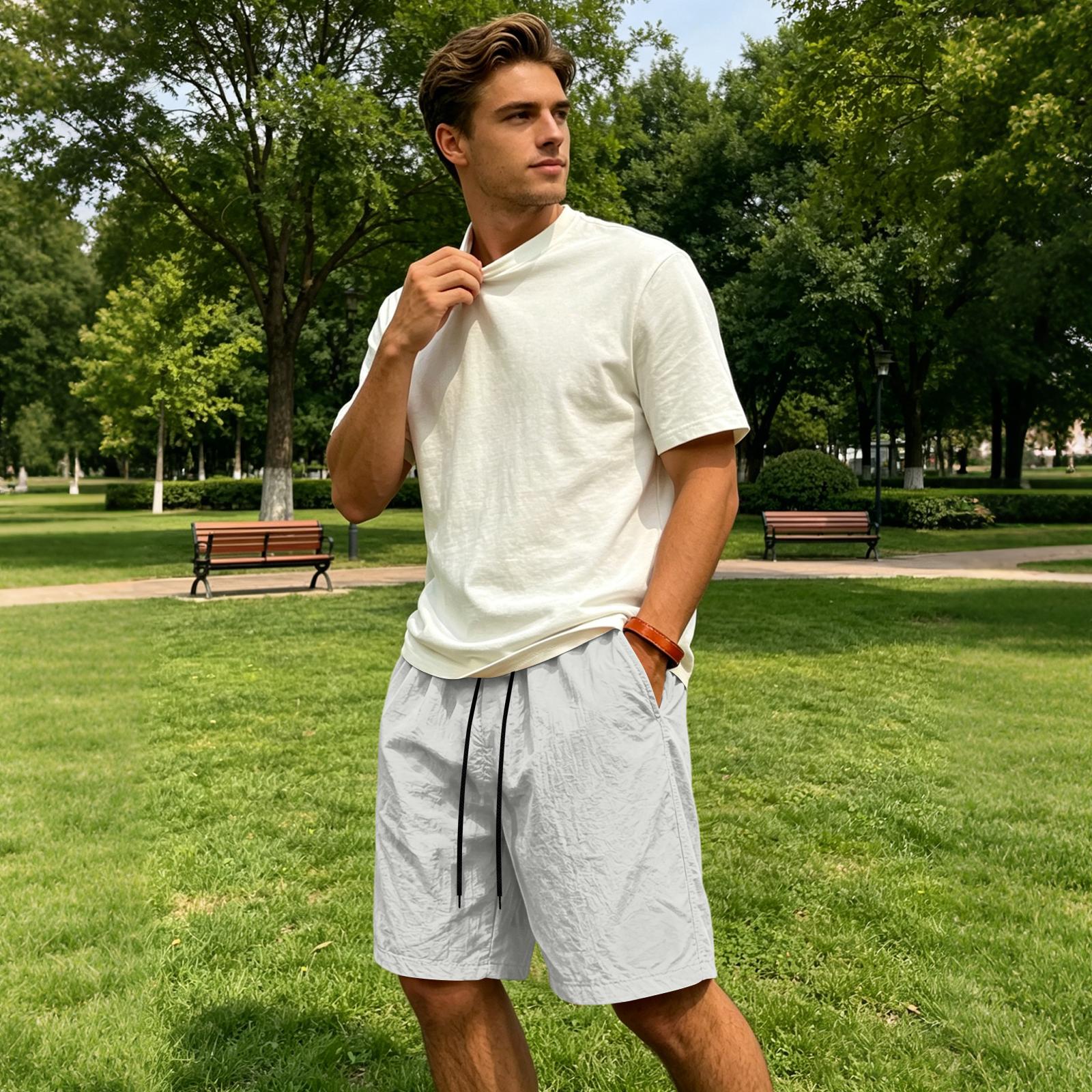 Men s Quick Dry Beach Shorts Three Quarter Length Lightweight Breathable Swim Trunks with Adjustable Drawstring and Pockets M
Men s Quick Dry Beach Shorts Three Quarter Length Lightweight Breathable Swim Trunks with Adjustable Drawstring and Pockets M