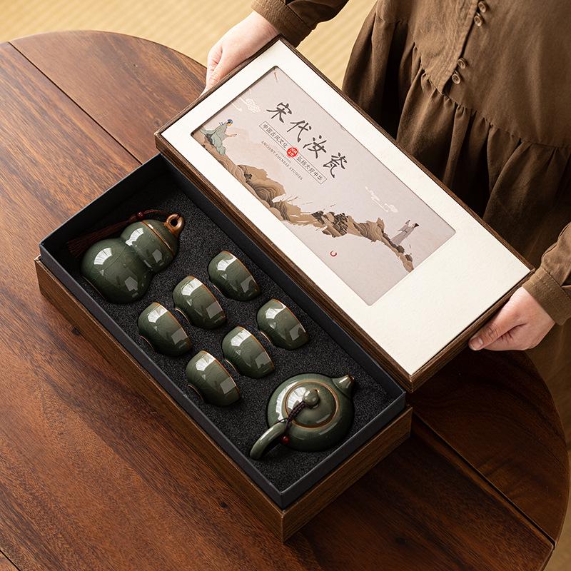 Ru Ware Ceramic Tea Set: Chinese-Style Anniversary Gift or Home Souvenir
Ru Ware Ceramic Tea Set: Chinese-Style Anniversary Gift or Home Souvenir