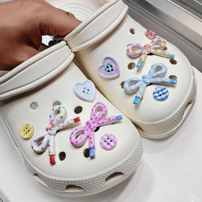 10Pcs Hole Shoes Decoration Ins Shoes Charms Removable Butterfly Shoe Accessories For Girls Summer Shoes Diy Gift One Size
10Pcs Hole Shoes Decoration Ins Shoes Charms Removable Butterfly Shoe Accessories For Girls Summer Shoes Diy Gift One Size