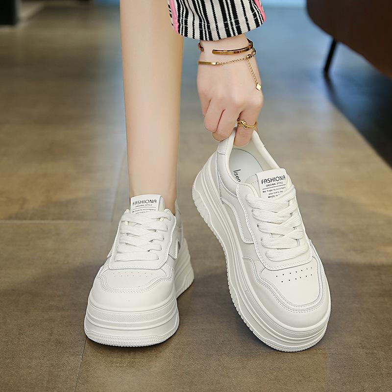 Осенние маленькие белые туфли женские 2025 новые модели, популярные в этом году туфли супер горячие и на высокой платформе, универсальные спортивные и повседневные бо 40 чёрный
Осенние маленькие белые туфли женские 2025 новые модели, популярные в этом году туфли супер горячие и на высокой платформе, универсальные спортивные и повседневные бо 40 чёрный