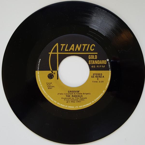7inch Record YOUNG RASCALS - Groovin / A Girl Like You GS45782 Atlantic Canada Rock Used
7inch Record YOUNG RASCALS - Groovin / A Girl Like You GS45782 Atlantic Canada Rock Used