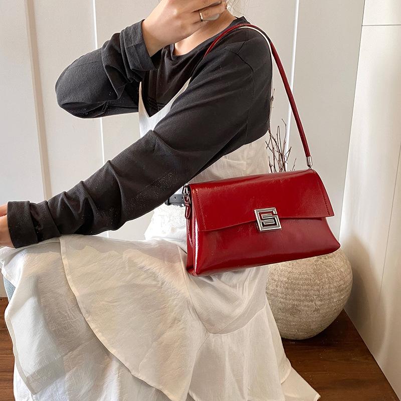 Premium texture fashion small bag women s 2025 new simple and versatile small square bag niche commuter shoulder messenger bag красный
Premium texture fashion small bag women s 2025 new simple and versatile small square bag niche commuter shoulder messenger bag красный