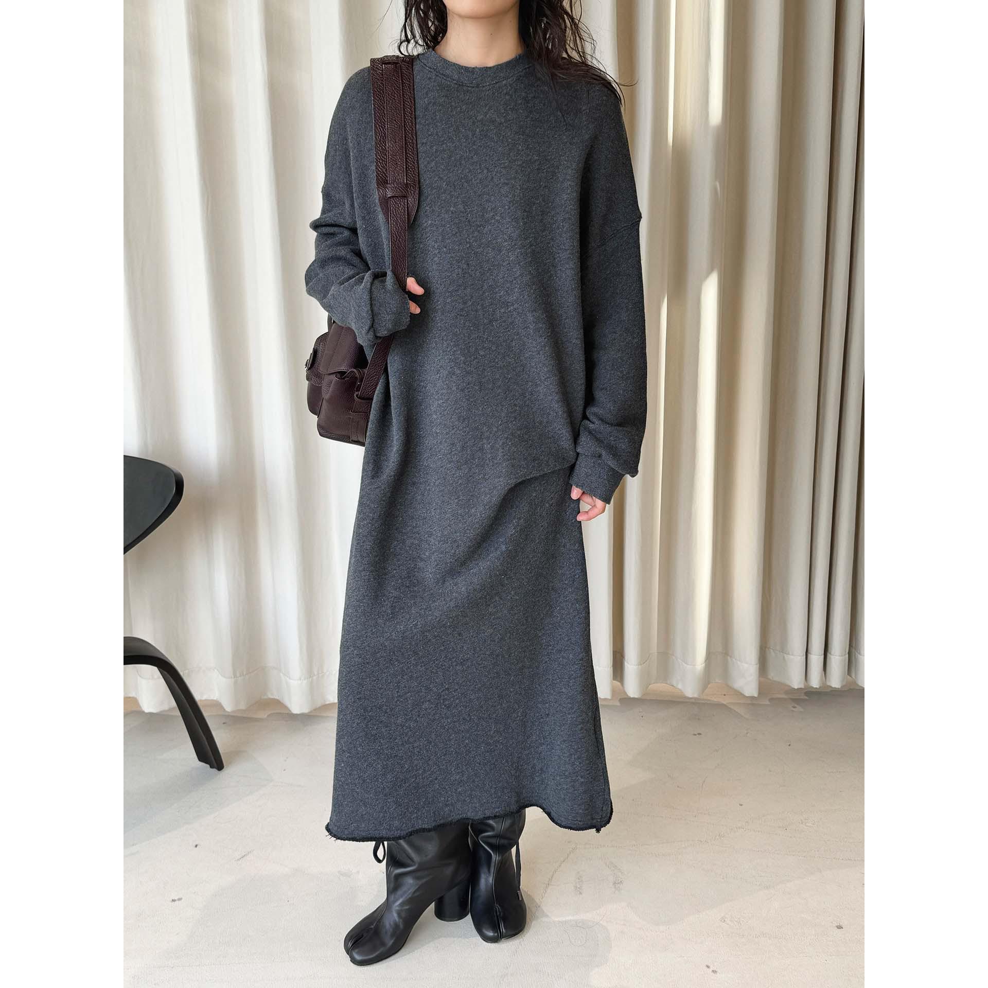 Xu Man Women s Retro Korean Knit Dress - Slimming, Comfortable, Long Frayed Hem Skirt, Round Neck, Early Spring Collection One Size
Xu Man Women s Retro Korean Knit Dress - Slimming, Comfortable, Long Frayed Hem Skirt, Round Neck, Early Spring Collection One Size