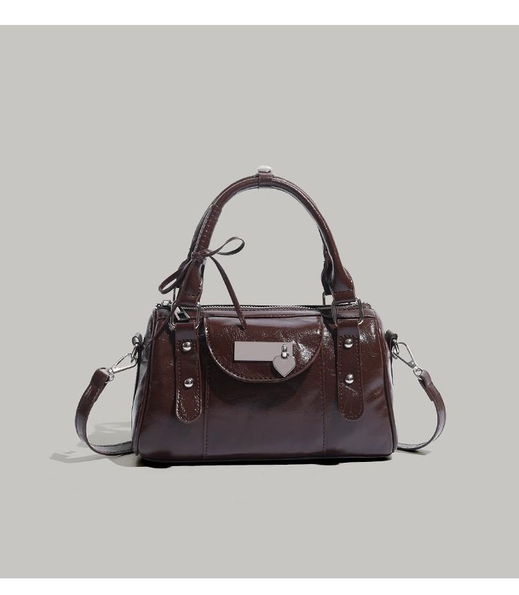 Niche texture ballet bowling bag 2025 spring and summer new love bow handbag one-shoulder crossbody bag for women
Niche texture ballet bowling bag 2025 spring and summer new love bow handbag one-shoulder crossbody bag for women