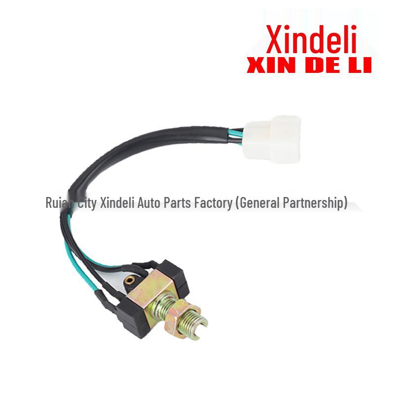 Brake Light Switch - Three-pin, Normally Open (37731-50120) for Hualong, Haolong, and Lianhe Heavy Trucks
Brake Light Switch - Three-pin, Normally Open (37731-50120) for Hualong, Haolong, and Lianhe Heavy Trucks