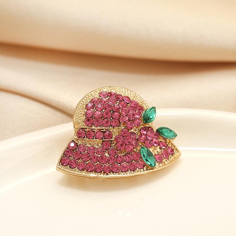 Новая креативная шляпа, брошь от света, нишевый дизайн, высококлассная булавка, летняя брошь, булавка на воротник, украшение для костюма
Новая креативная шляпа, брошь от света, нишевый дизайн, высококлассная булавка, летняя брошь, булавка на воротник, украшение для костюма