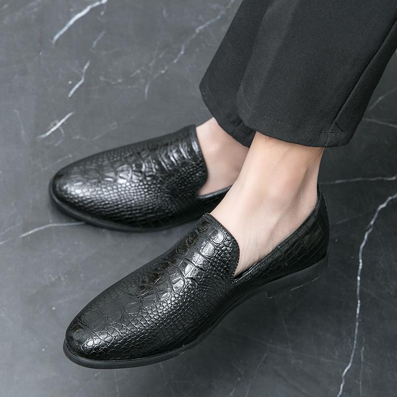 Crocodile pattern leather shoes large size men s casual leather shoes trendy foot loafers one pedal leather shoes lazy shoes 38
Crocodile pattern leather shoes large size men s casual leather shoes trendy foot loafers one pedal leather shoes lazy shoes 38