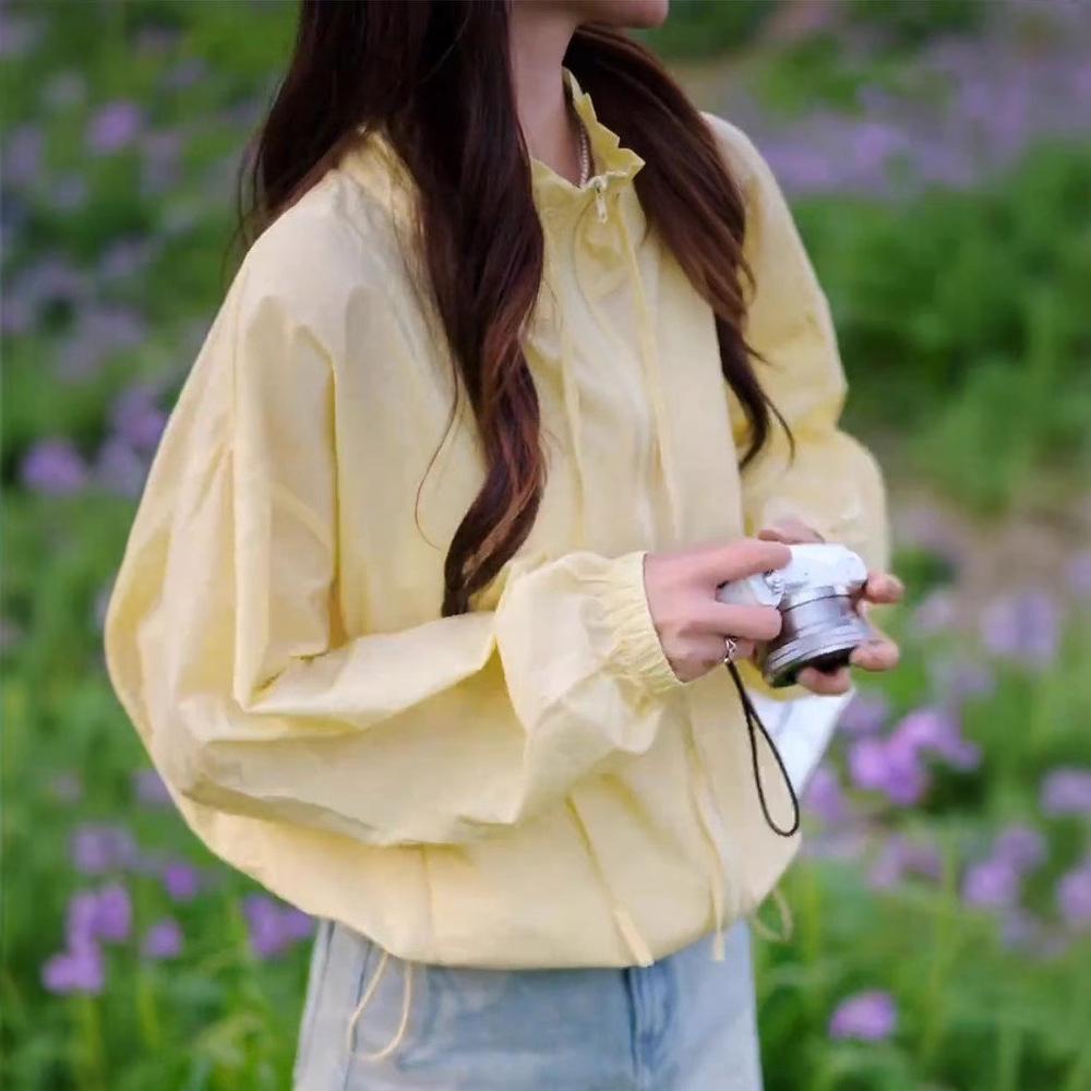 Korean Minimalist Casual Stand-Up Collar Drawstring Sun Protection Jacket for Women - Summer Slim-Fit M
Korean Minimalist Casual Stand-Up Collar Drawstring Sun Protection Jacket for Women - Summer Slim-Fit M