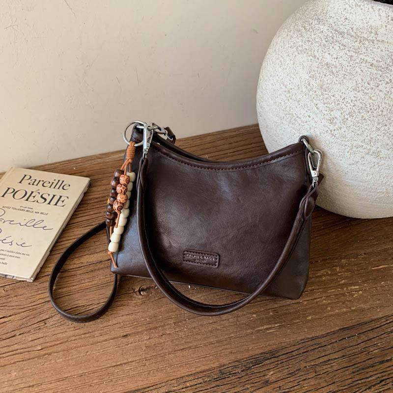 Premium sense niche bag women s 2025 new trendy retro hand carry commuter bag large capacity fashionable shoulder messenger bag
Premium sense niche bag women s 2025 new trendy retro hand carry commuter bag large capacity fashionable shoulder messenger bag