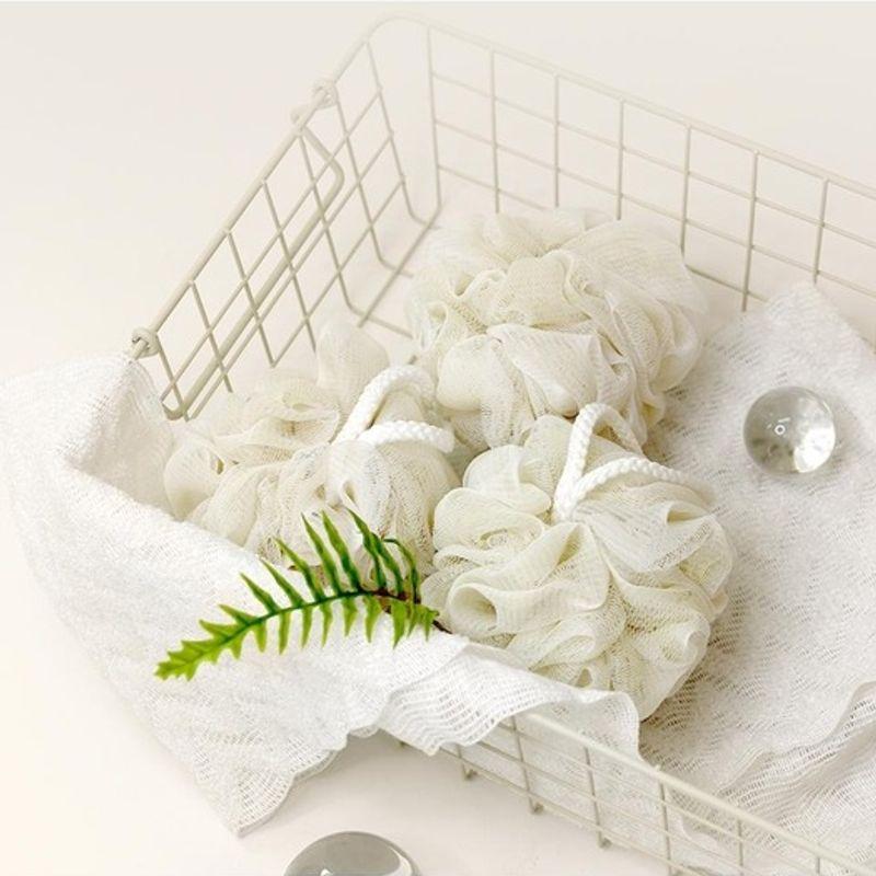 Soft two-tone shower ball
Soft two-tone shower ball