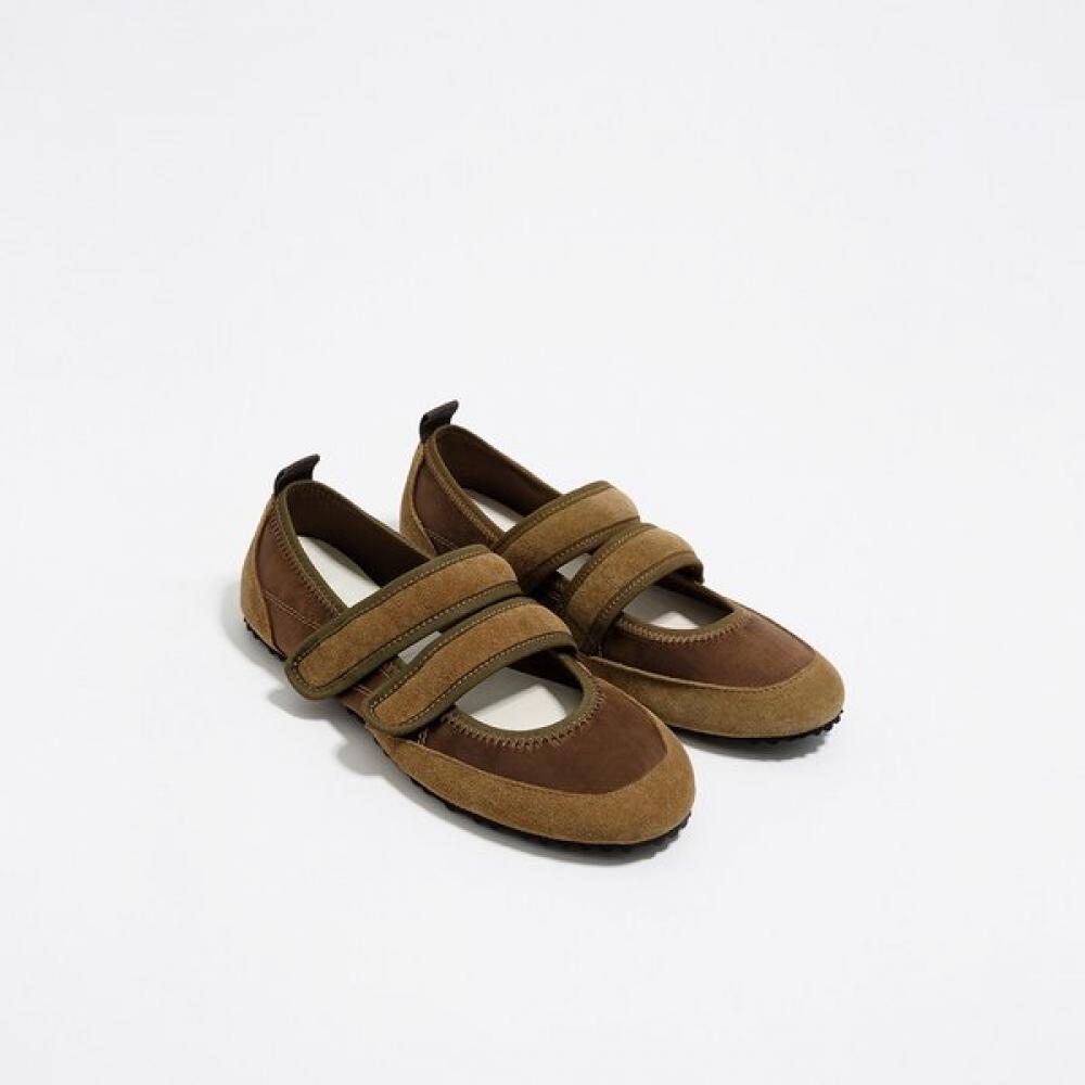 Bimba Y Lola Olive Ballerina Sneakers B256ais004ka4 Khaki/37
Bimba Y Lola Olive Ballerina Sneakers B256ais004ka4 Khaki/37