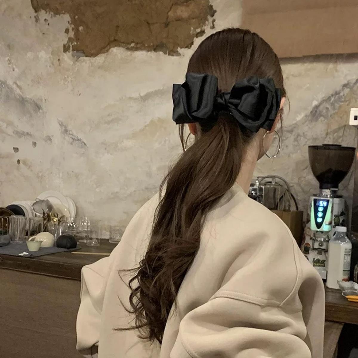 Hair clips for women girl pin korean accessories bow kpop Ribbon popular vintage Designer barrette Headdress fashion new in
Hair clips for women girl pin korean accessories bow kpop Ribbon popular vintage Designer barrette Headdress fashion new in