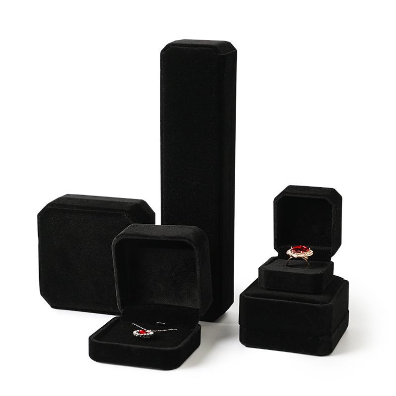 Velvet Jewelry Box for Rings, Necklaces, Bracelets, Pendants, and Earrings
Velvet Jewelry Box for Rings, Necklaces, Bracelets, Pendants, and Earrings