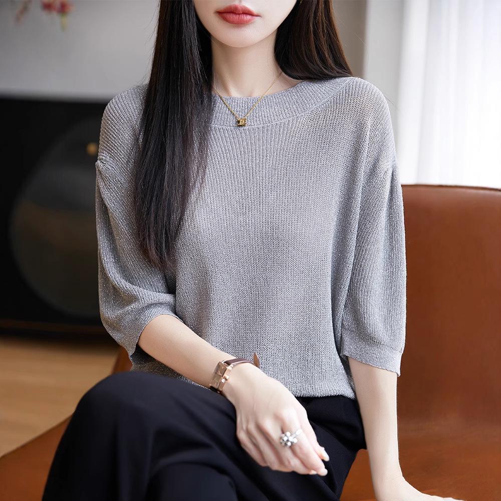 Spring/Summer Gold Lurex Five-Sleeve Knit Top - Loose Fit, Low Neck Women s Pullover L - Fits 115-130 lbs
Spring/Summer Gold Lurex Five-Sleeve Knit Top - Loose Fit, Low Neck Women s Pullover L - Fits 115-130 lbs
