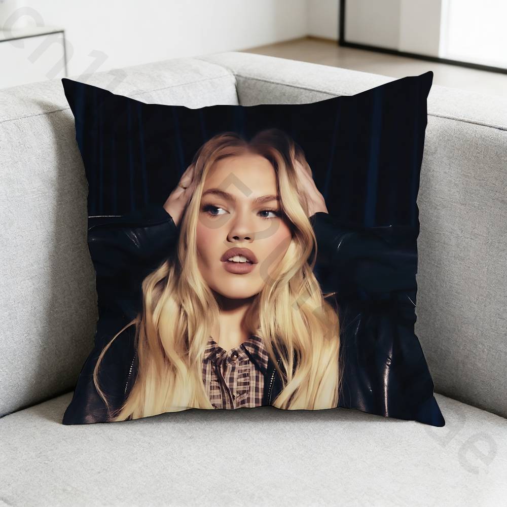 FFreya SSkye pillowcase casual style decoration suitable for home decoration excluding pillow core 30x30cm
FFreya SSkye pillowcase casual style decoration suitable for home decoration excluding pillow core 30x30cm
