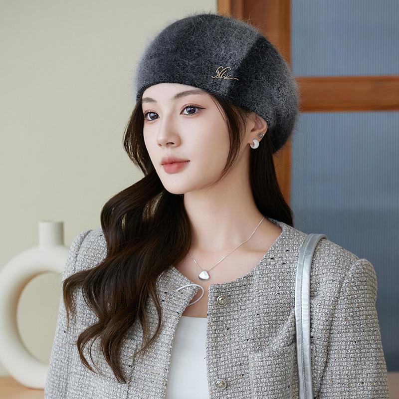 Осень и зима новый берет из кроличьей шерсти темперамент универсальная вязаная шерстяная шапка теплая модная шапка художника женская шапка one size
Осень и зима новый берет из кроличьей шерсти темперамент универсальная вязаная шерстяная шапка теплая модная шапка художника женская шапка one size