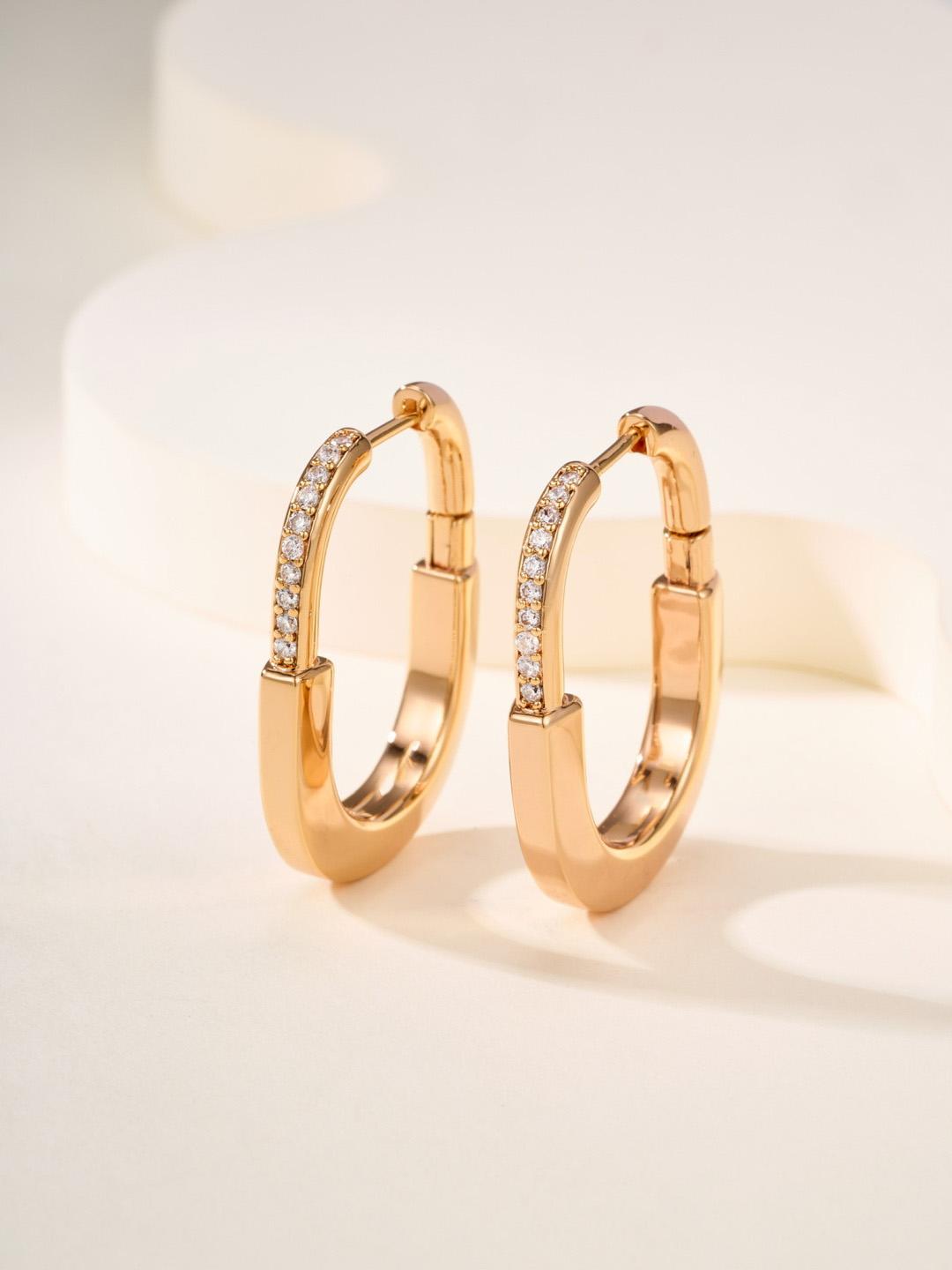 Lock shape earrings stud earrings with diamonds high-quality jewelry gifts for daily wear, men and women are not limited to handmade рожевий колір золота
Lock shape earrings stud earrings with diamonds high-quality jewelry gifts for daily wear, men and women are not limited to handmade рожевий колір золота