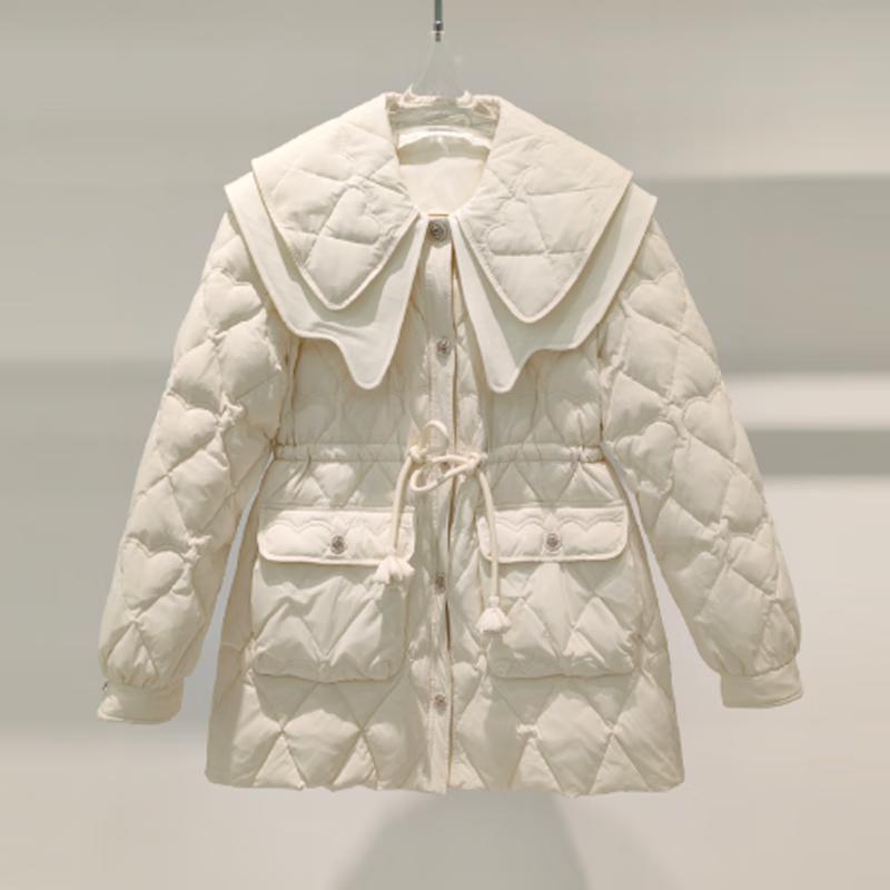 Женский пуховик средней длины с капюшоном M
Женский пуховик средней длины с капюшоном M