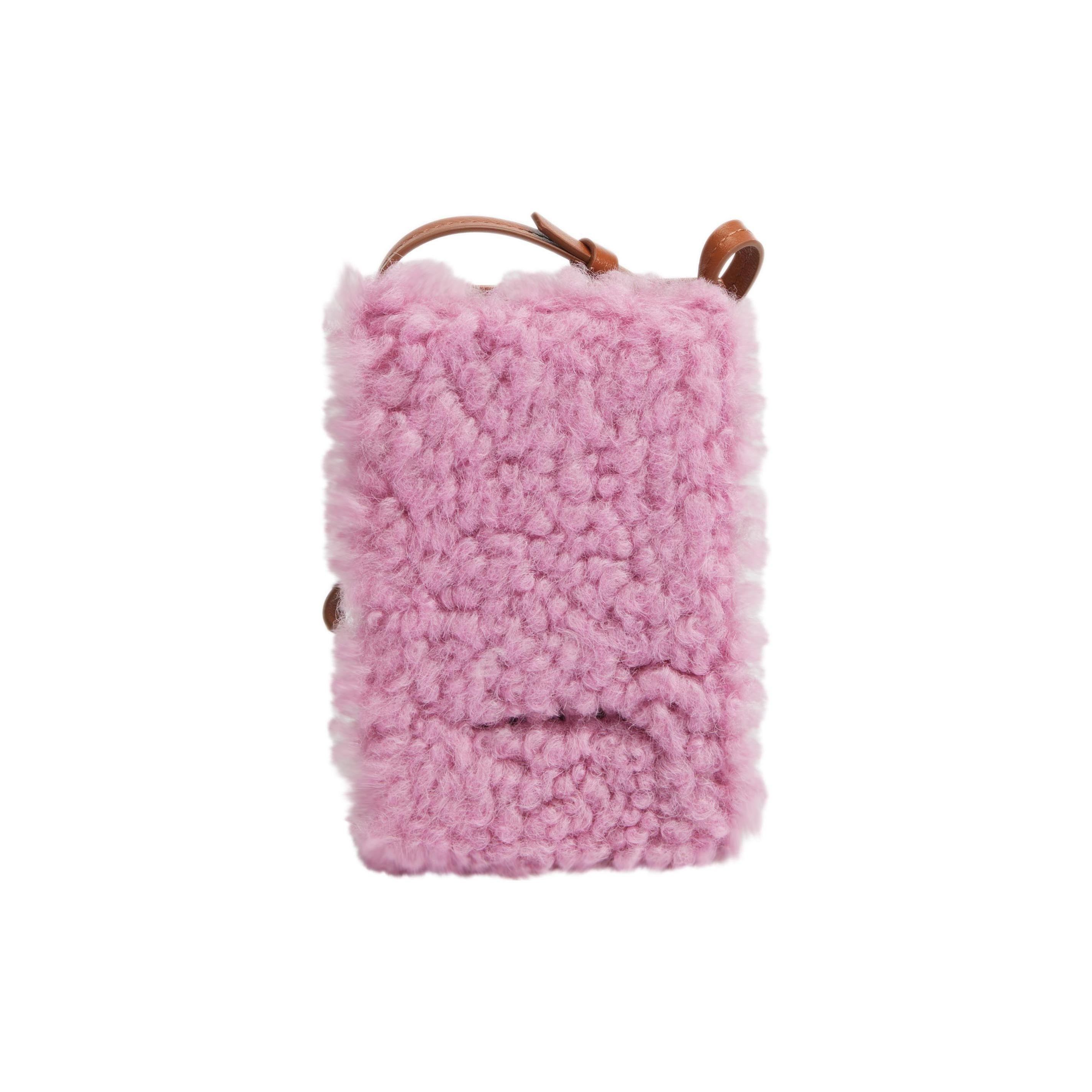 Marni Letter Logo Small Calfskin And Sheepskin Phone Bag Women Shoulder Bag Pink TEMO0022Q0LM071ZO188 Basic Set (Bag+Dust Bag)
Marni Letter Logo Small Calfskin And Sheepskin Phone Bag Women Shoulder Bag Pink TEMO0022Q0LM071ZO188 Basic Set (Bag+Dust Bag)