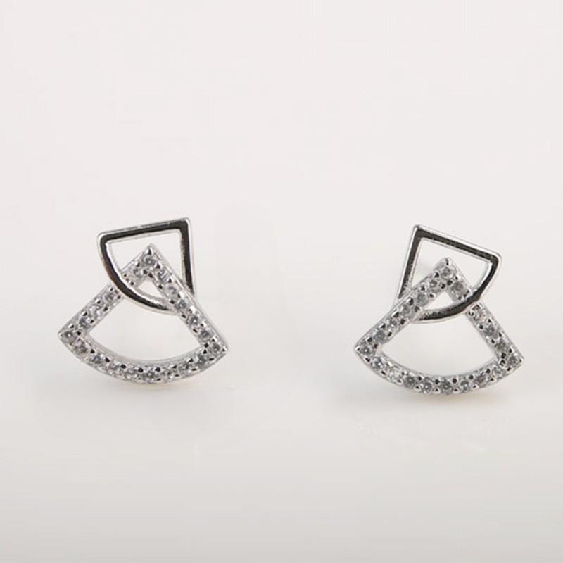 Серьги веерообразные геометрические нишевые дизайн элитные модные темпераментные серьги зимние новые серьги
Серьги веерообразные геометрические нишевые дизайн элитные модные темпераментные серьги зимние новые серьги