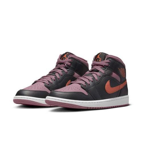 Air Jordan 1 Mid SE Black Sky J Mauve FB9911-008 EU 44.5 небо/чёрный
Air Jordan 1 Mid SE Black Sky J Mauve FB9911-008 EU 44.5 небо/чёрный