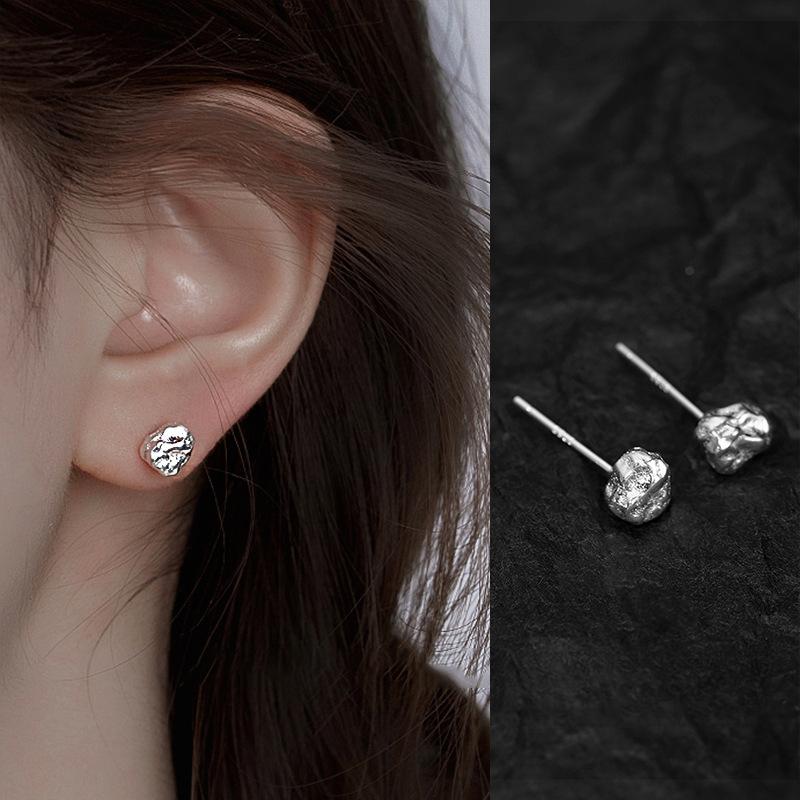 Lava texture stud earrings female Korean ins cold wind earrings new high-end earrings
Lava texture stud earrings female Korean ins cold wind earrings new high-end earrings
