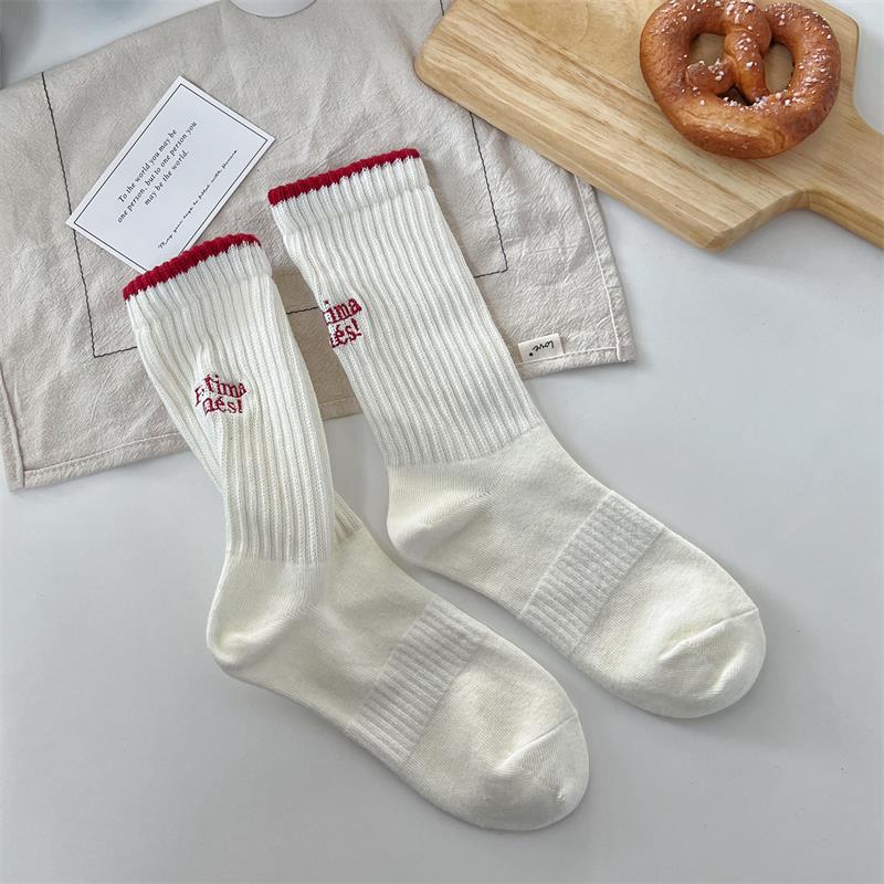 Unisex Mid-Calf Sports Socks - Trendy European & American Style, Thick Thread, Solid Color, Slouch Fit for Couples. One Size
Unisex Mid-Calf Sports Socks - Trendy European & American Style, Thick Thread, Solid Color, Slouch Fit for Couples. One Size