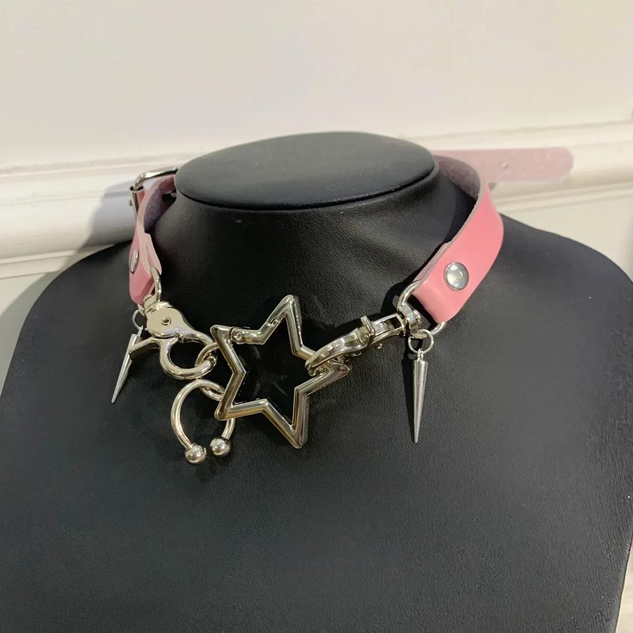Punk Five-pointed Chokers Necklace Trendy Rivet Metal Star Chains for Women Retro Rock Hip Hop Charm Gothic Party Zircon Gift розовый
Punk Five-pointed Chokers Necklace Trendy Rivet Metal Star Chains for Women Retro Rock Hip Hop Charm Gothic Party Zircon Gift розовый
