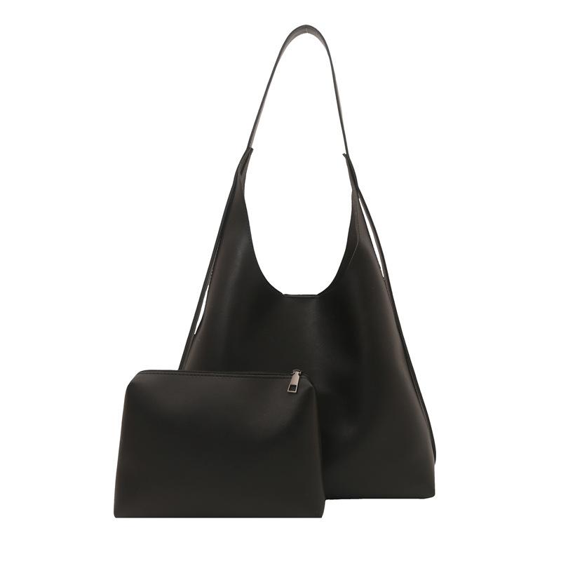 Commuter tote bag large capacity new child and mother bag portable fashion commuter shoulder underarm versatile bucket bag чёрный
Commuter tote bag large capacity new child and mother bag portable fashion commuter shoulder underarm versatile bucket bag чёрный