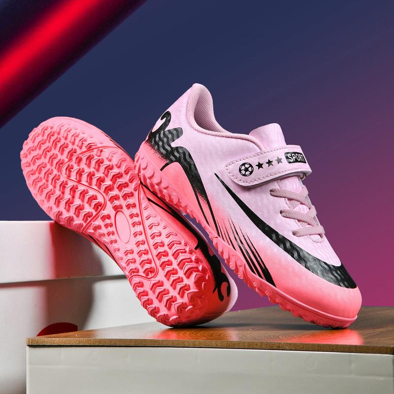 Оригинальные детские футбольные бутсы 2025 года, студенческие, для мальчиков и девочек, со сломанными ногтями, дышащие, тренировочные кроссовки на липучках, прямые продажи с фабрики 30
Оригинальные детские футбольные бутсы 2025 года, студенческие, для мальчиков и девочек, со сломанными ногтями, дышащие, тренировочные кроссовки на липучках, прямые продажи с фабрики 30