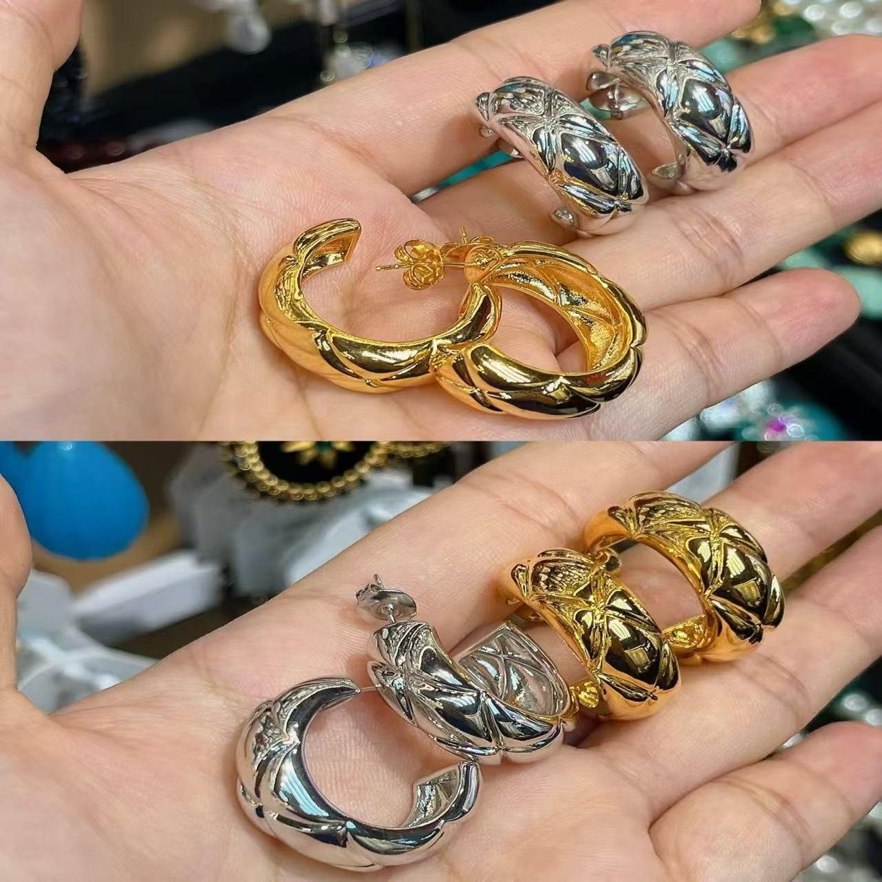 Rose Liu Yifei Earrings Of The Same Style, Small Fragrant Wind Rhombus Earrings, Light Luxury And High-End Feathers, Wheat Ears, Earrings For Women
Rose Liu Yifei Earrings Of The Same Style, Small Fragrant Wind Rhombus Earrings, Light Luxury And High-End Feathers, Wheat Ears, Earrings For Women
