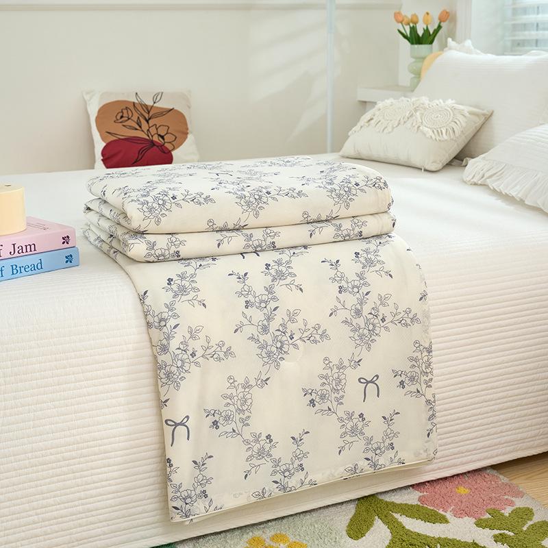 Cool Silk Summer Quilt for Personal Home Use – Spandex Printed, Air-Conditioning Friendly 110x150cm Summer Quilt
Cool Silk Summer Quilt for Personal Home Use – Spandex Printed, Air-Conditioning Friendly 110x150cm Summer Quilt
