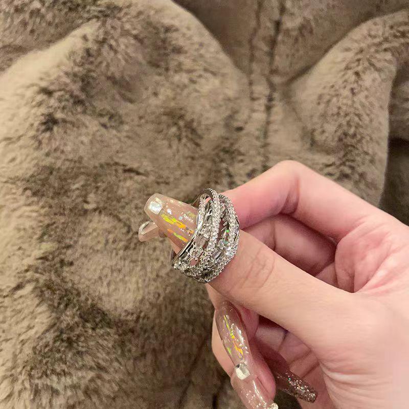 Super Flash Zircon Heavy Industry Light Luxury Silver Temperament Versatile Retro Zircon Light Luxury Silver Ring Index Finger Advanced Sense copper
Super Flash Zircon Heavy Industry Light Luxury Silver Temperament Versatile Retro Zircon Light Luxury Silver Ring Index Finger Advanced Sense copper