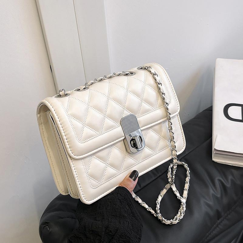 Stylish Women s Chain Bag In Black Silver Pink Brown And White For Summer Fashion білий
Stylish Women s Chain Bag In Black Silver Pink Brown And White For Summer Fashion білий