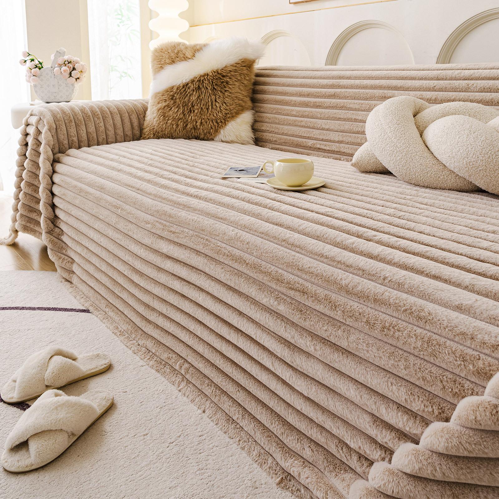 Rabbit plush sofa towel whole bedding type non-slip and anti-cat scratch sofa cover cloth seat cushion Pillow cover 45x45cm
Rabbit plush sofa towel whole bedding type non-slip and anti-cat scratch sofa cover cloth seat cushion Pillow cover 45x45cm