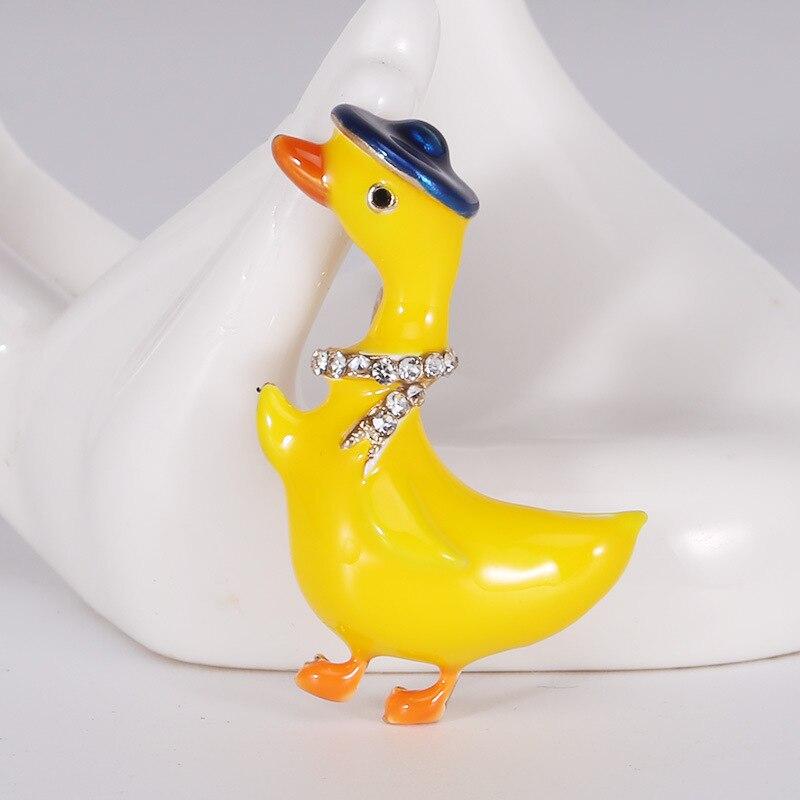 Модная милая брошь в виде капающей утки, булавка с желтым животным из сплава, простые аксессуары для одежды, подвеска, модные аксессуары двойного назначения жёлтый
Модная милая брошь в виде капающей утки, булавка с желтым животным из сплава, простые аксессуары для одежды, подвеска, модные аксессуары двойного назначения жёлтый