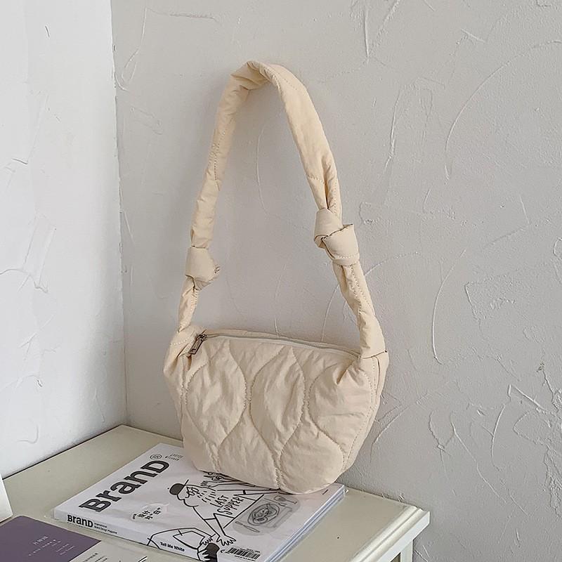 Processed Custom Retro One-shoulder Bag Women s Cross-body All-matching Fashionable Large-capacity Casual Nylon Dumpling белый
Processed Custom Retro One-shoulder Bag Women s Cross-body All-matching Fashionable Large-capacity Casual Nylon Dumpling белый