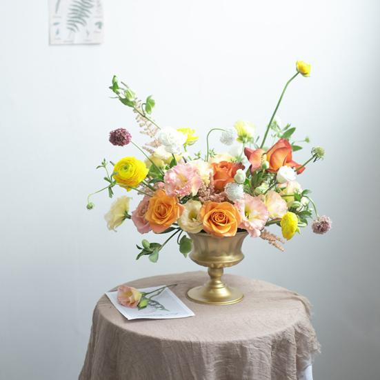 Golden Metal Vase Polished Vintage Vase Dining Table Flowers Holder for Flower Arrangement Table Centerpiece Home Wedding Decoration
Golden Metal Vase Polished Vintage Vase Dining Table Flowers Holder for Flower Arrangement Table Centerpiece Home Wedding Decoration