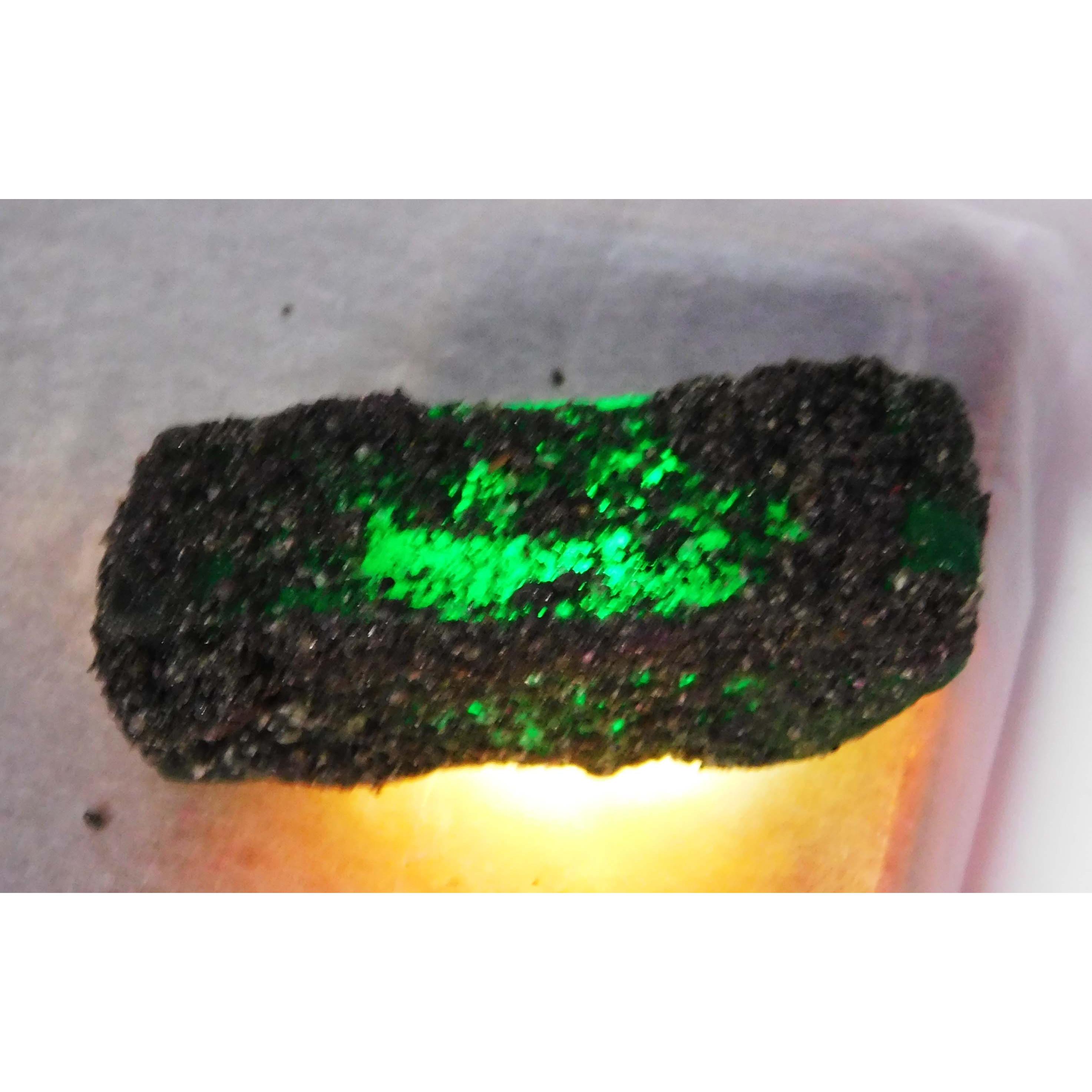 CERTIFIED Natural Green Emerald 100.95Ct Uncut Raw Rough Loose Gemstone For Gift 42.9 mm Approx. зелений
CERTIFIED Natural Green Emerald 100.95Ct Uncut Raw Rough Loose Gemstone For Gift 42.9 mm Approx. зелений