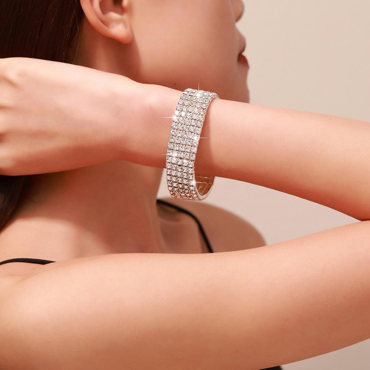 New Style Bracelet Jewelry Fashion Personalized Bridal Bracelet Elastic Bracelet Fashion Bracelet срібний
New Style Bracelet Jewelry Fashion Personalized Bridal Bracelet Elastic Bracelet Fashion Bracelet срібний