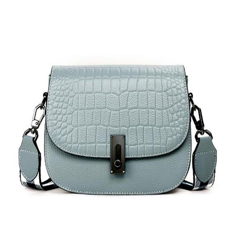 Сумка-флип с новым дизайном под крокодила, замок из натуральной кожи с узором личи, нишевая цепочка, сумка-седло. синий
Сумка-флип с новым дизайном под крокодила, замок из натуральной кожи с узором личи, нишевая цепочка, сумка-седло. синий
