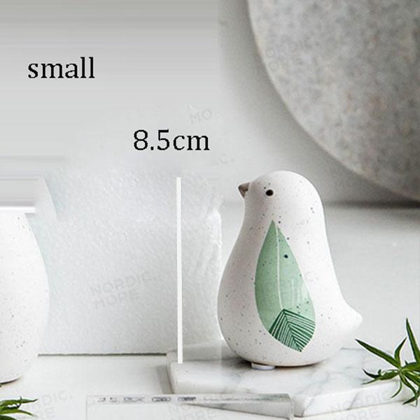 Милые маленькие свежие животные, керамические украшения для домашнего декора, украшения для гостиной, декоративные фигурки птиц, милые настольные миниатюры
Милые маленькие свежие животные, керамические украшения для домашнего декора, украшения для гостиной, декоративные фигурки птиц, милые настольные миниатюры