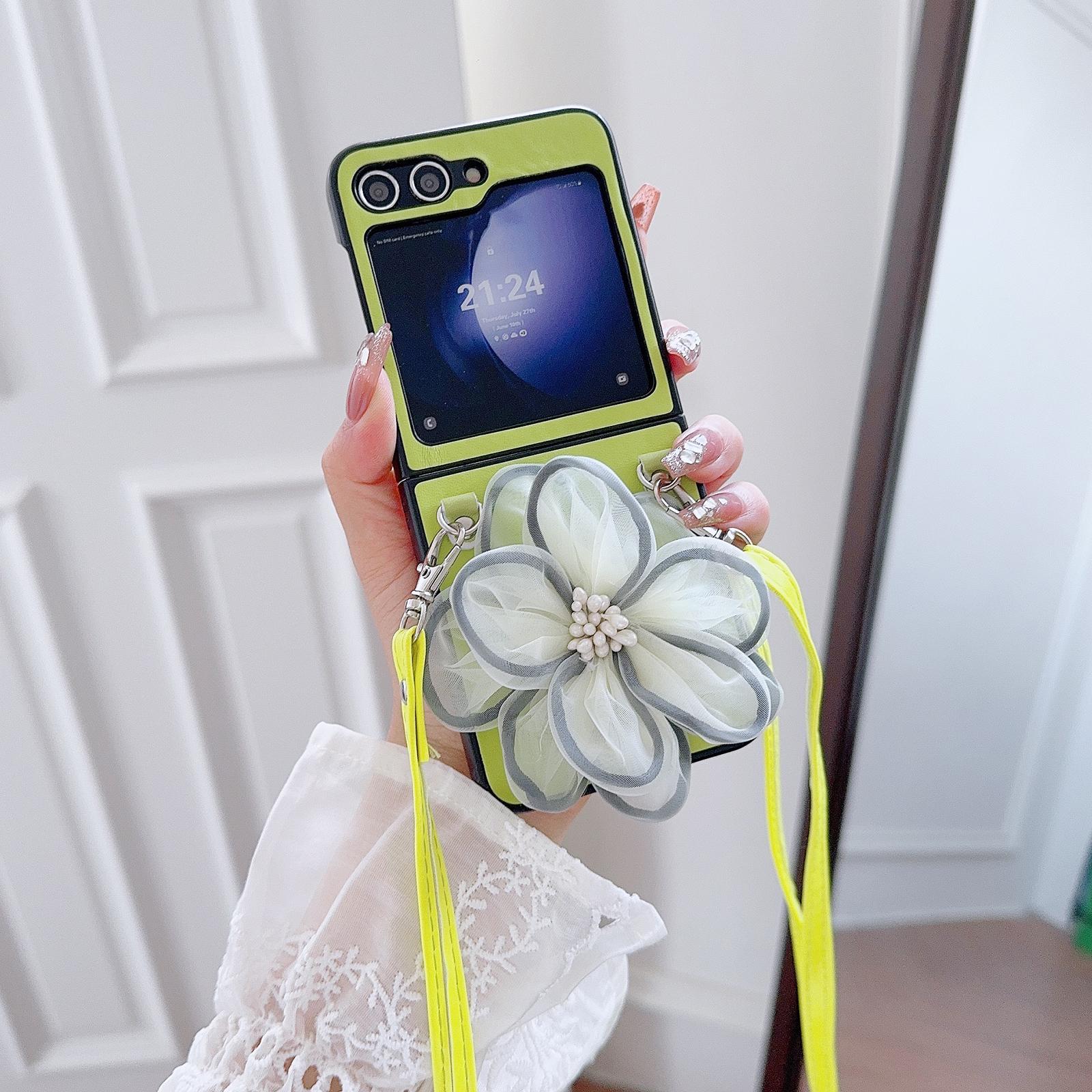 Wholesale Phone Case for Samsung Galaxy Z Flip5 5G PC+PU Leather Phone Shell with Flower Decor +Shoulder Strap Fluorescent Green
Wholesale Phone Case for Samsung Galaxy Z Flip5 5G PC+PU Leather Phone Shell with Flower Decor +Shoulder Strap Fluorescent Green