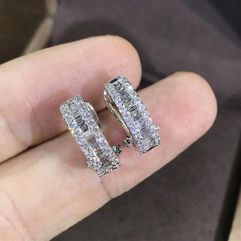 Dazzling White CZ Hoop Earrings Copper Color Statement Zircon for Women Trendy Luxury Daily Wear Party Accessory
Dazzling White CZ Hoop Earrings Copper Color Statement Zircon for Women Trendy Luxury Daily Wear Party Accessory