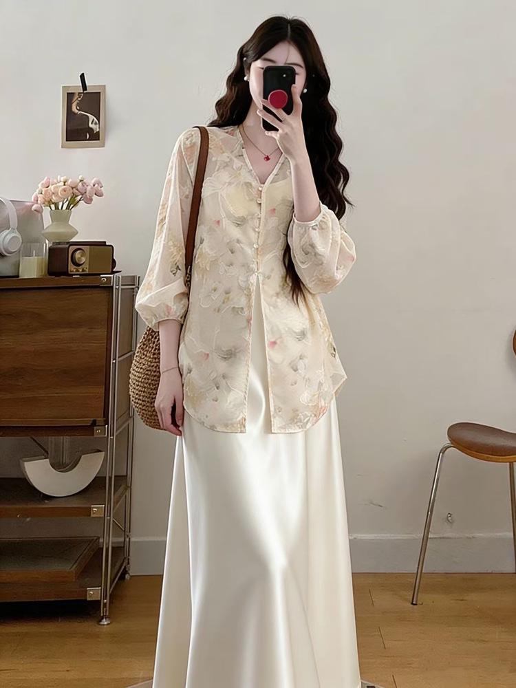Women s Plus Size Summer Chinese-Style Dress with Sun Protection and Camisole Set XXXXL
Women s Plus Size Summer Chinese-Style Dress with Sun Protection and Camisole Set XXXXL